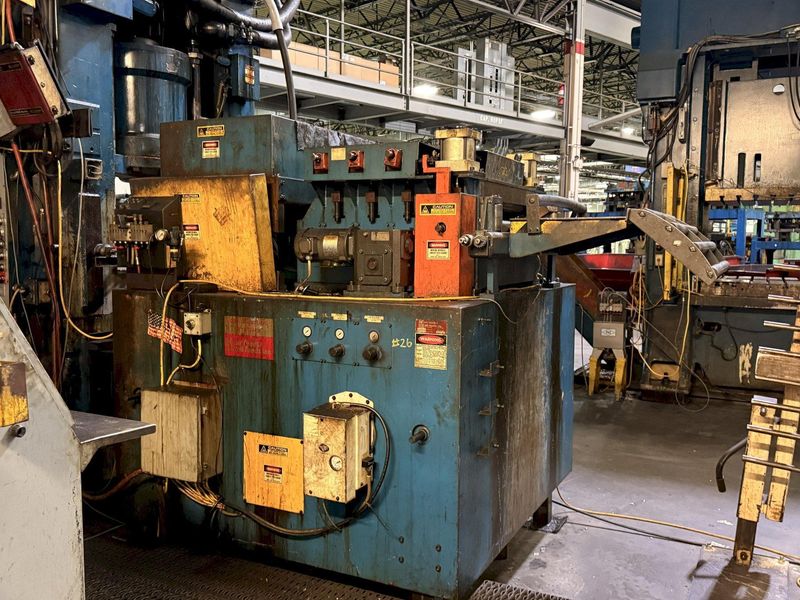 30" Air Feeds Inc Servo Feed Straightener Model DRFS-630, Under Power!