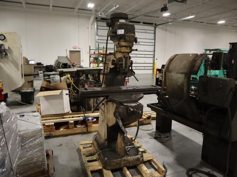 Bridgeport Series I Vertical Knee Mill, Variable Speed, 9"x42" Table, 2 HP- Auction Item