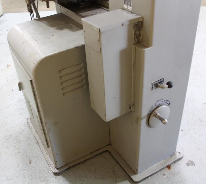 26' DOALL MODEL #V-26 VERTICAL BAND SAW: STOCK #63110