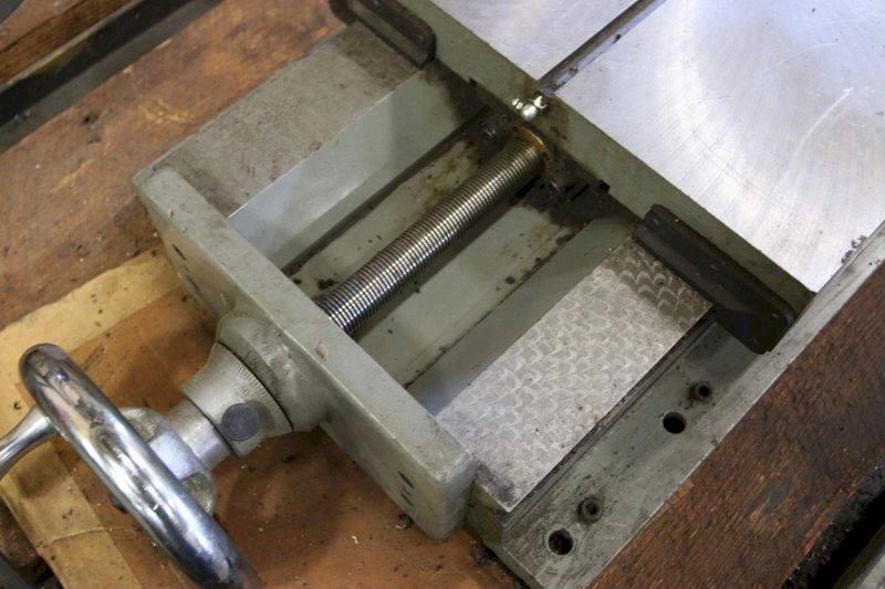 7.5 HP MASTER MACHINE TOOLS MILL HEAD W/ CROSS SLIDE TABLE: STOCK #68686
