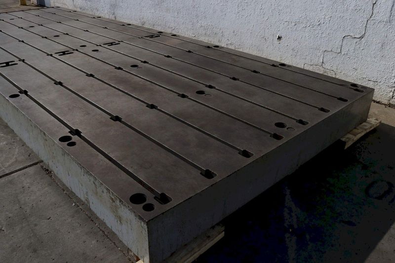 8' X 21' X 12"  LAKESHORE T SLOTTED FLOOR PLATE: STOCK #73514
