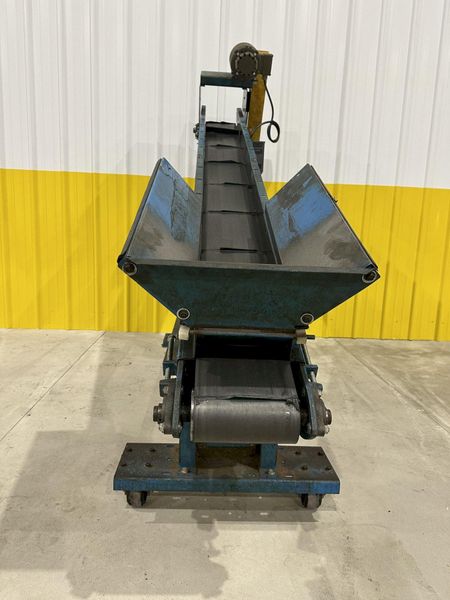 8" WIDE X 6' HIGH NEW LONDON ENG MODEL #500 MOTORIZED BELT INCLINED PARTS CONVEYOR: STOCK #20069
