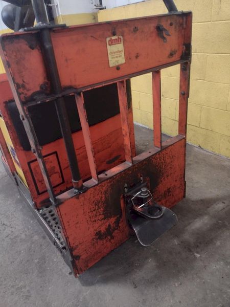 10,000 LB TOYOTA MODEL #6TB50 ELECTRIC CART & TOW TRUCK: STOCK #16219