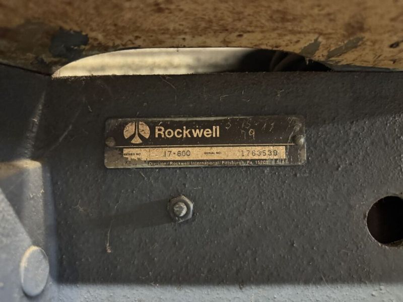 Rockwell 17-600 17″ Variable Speed Drill Press