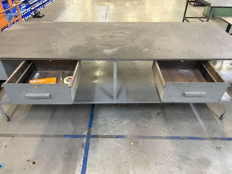 10′ L x 4′ W Heavy Duty Steel Metal Frame Table w/ drawers