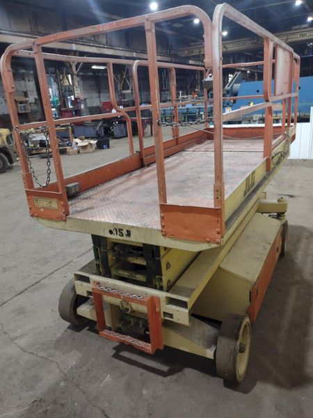 28' JLG MODEL #2658-E SCISSOR MAN LIFT 1,000 LB CAPACITY: STOCK #19394