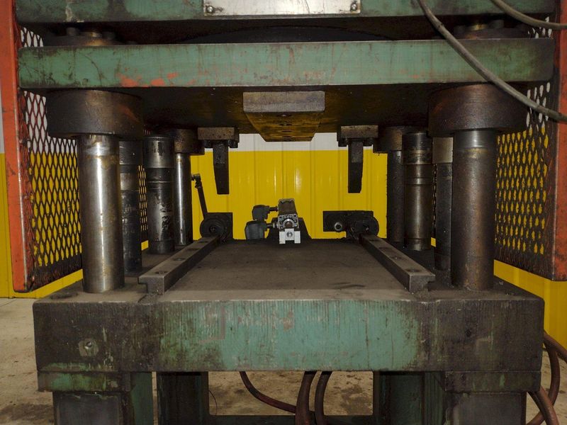 12 TON AIRAM 4-POST PNEUMATIC CUTOFF PRESS, 1" STROKE: STOCK #21330
