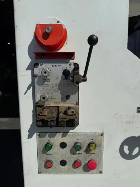 DAKE JOHNSON V-40 Vertical Band Saw #7838