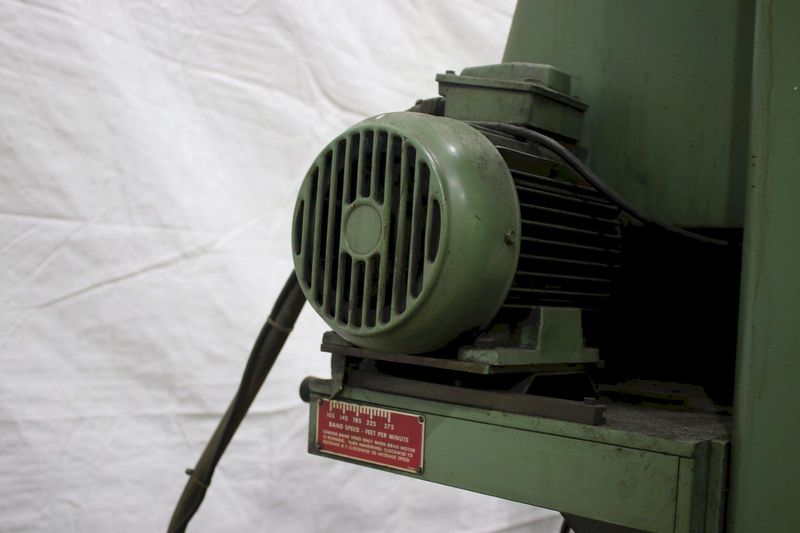 16" DOALL MODEL #U-1421 VERTICAL BANDSAW: STOCK #75793