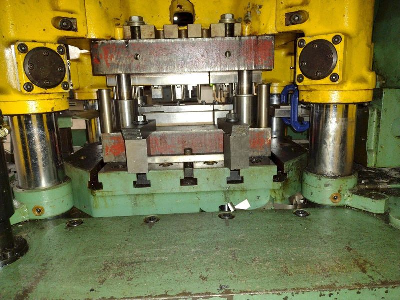 20 TON BRUDERER MODEL #BSTA20 4-POST HIGH SPEED PRESS: STOCK #19218