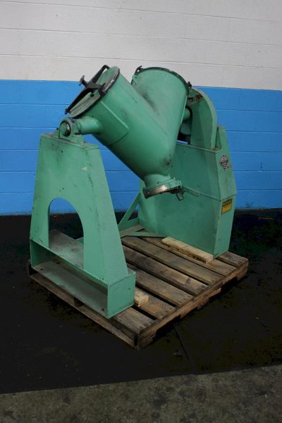 2 CUBIC PATTERSON KELLEY TWIN SHELL DRY BLENDER: STOCK #75400