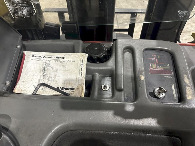 3,500 LB RAYMOND MODEL #EASI DEEP REACH ELECTRIC FORK LIFT TRUCK: STOCK 22098