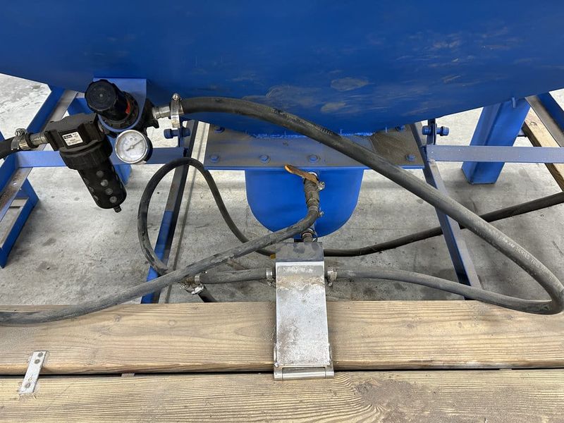 6′ x 4′ x 40″ Full Top Open Abrasive Blast Cabinet System w/ Dust Collector