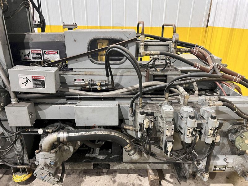 80 TON NEWBURY MODEL #V580BRS INJECTION MOLDER: STOCK #20099