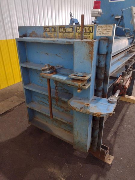 30" X 40" KMF MODEL 3040L CLOSED END HYDRAULIC HORIZONTAL BALER: STOCK #17911