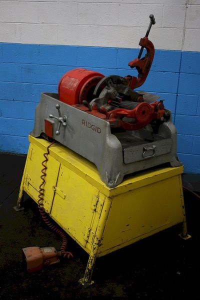 4" RIDGID MODEL #444 PIPE & BOLT THREADER: STOCK 76018
