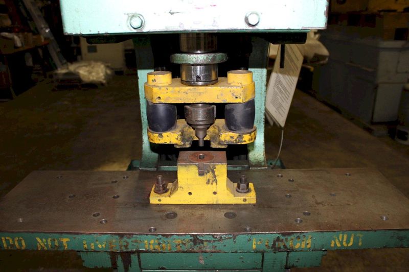 65 TON PIRAHNA IRONWORKER