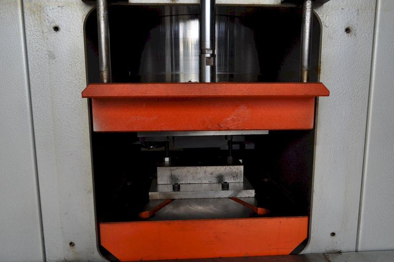 500 TON ORO FRANCO HOBBING PRESS