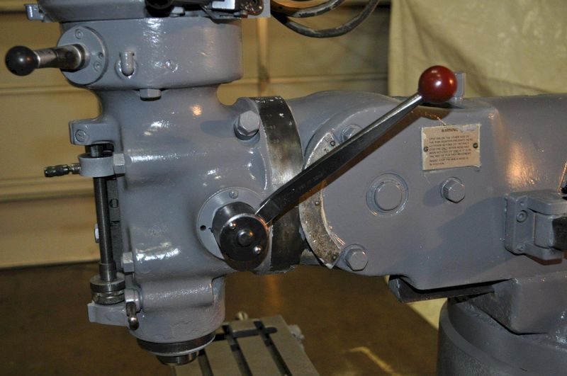 2 HP BRIDGEPORT VERTICAL MILL