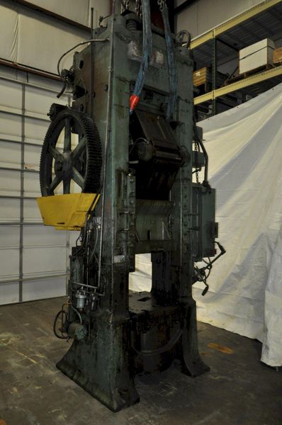 400 TON BLISS KNUCKLE JOINT PRESS