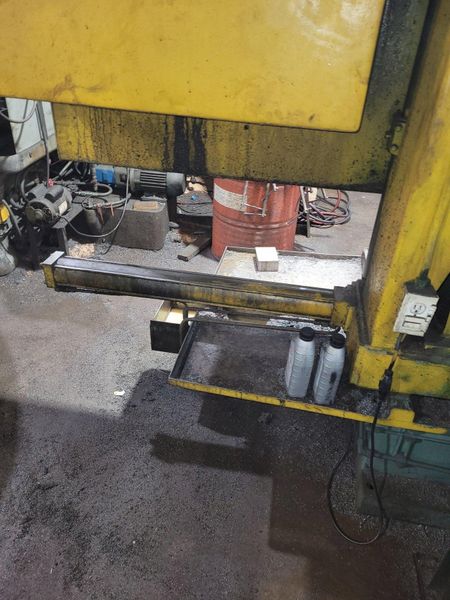 WF WELLS MODEL B-25-II HORIZONTAL BAND SAW