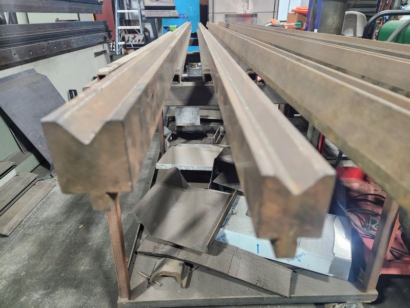 Accurpress 717512 175 Ton x 12′ CNC Press Brake (2016)