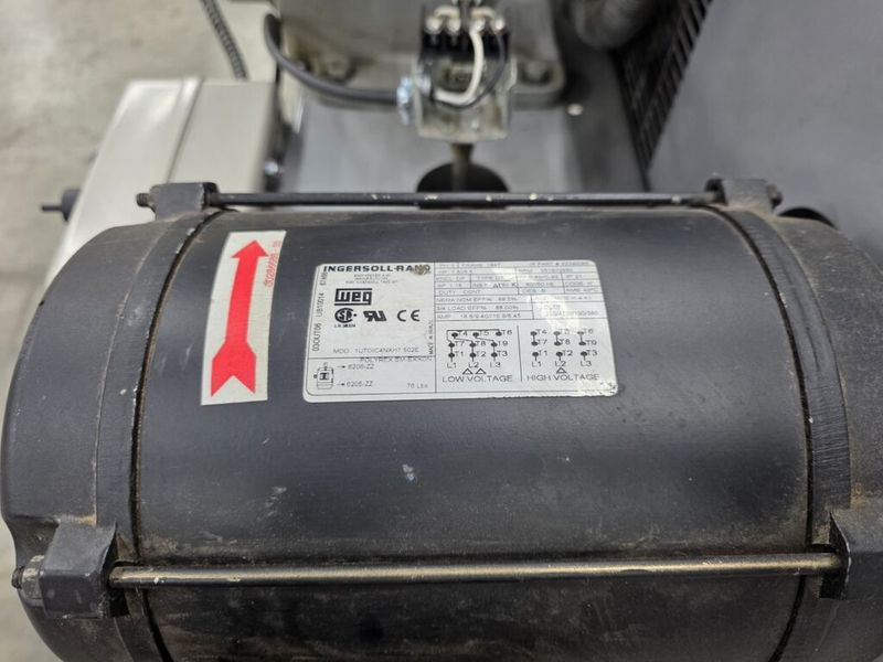 Ingersoll-Rand 2475N7.5 7.5 HP Air Compressor