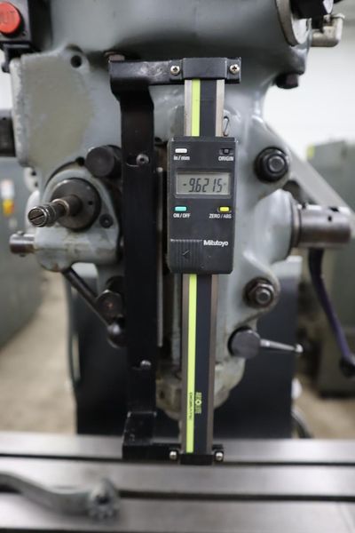 Bridgeport Series I-2HP Vertical Knee Mill, Acu-Rite 2-Axis DRO, Kurt Power Draw Bar, Mitutoyo Scale, X-Axis Power Feed, Chrome Ways