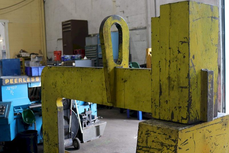 COIL HOOK WITH STAND:  STOCK #73282