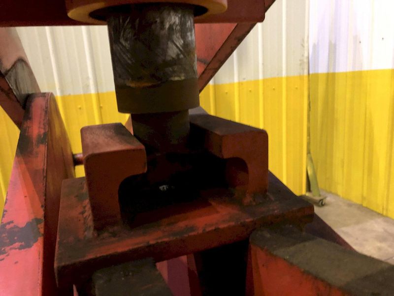 20,000 LB 10 TON BUSHMAN MODEL 6100 SINGLE RIM VERTICAL COIL LIFTING TONG SCISSOR TYPE COIL LIFT