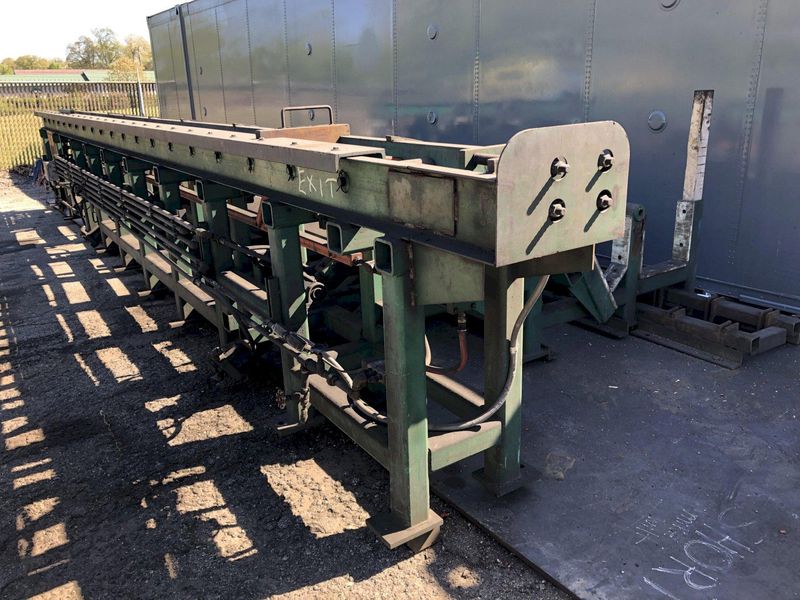 20' SUTTON POWERED INFEED & OUTFEED CONVEYORS / RACKS: STOCK #16743