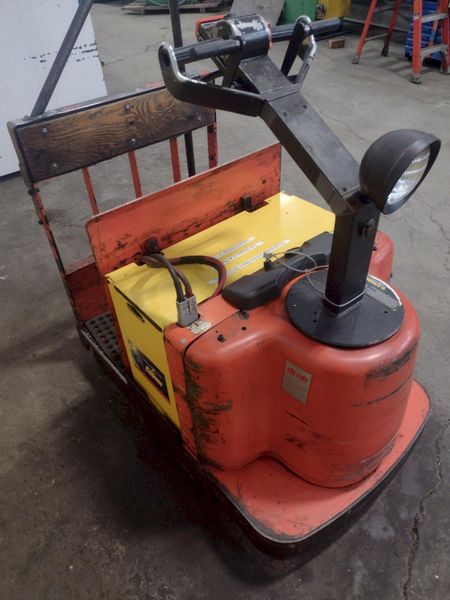 10,000 LB TOYOTA MODEL #6TB50 ELECTRIC CART & TOW TRUCK: STOCK #16219