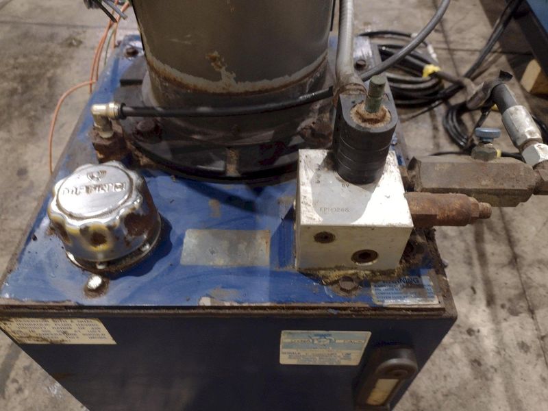 8,000 LBS X 108" X 84" BLUE GIANT MODEL #SEDPH 53-208 HYDRAULIC LIFT TABLE / ELEVATING DOCK: STO