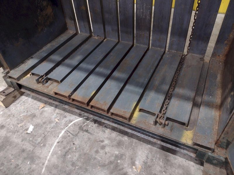 48" X 48" X 24" EPCO VERTICAL HYDRAULIC BALER: STOCK #22919
