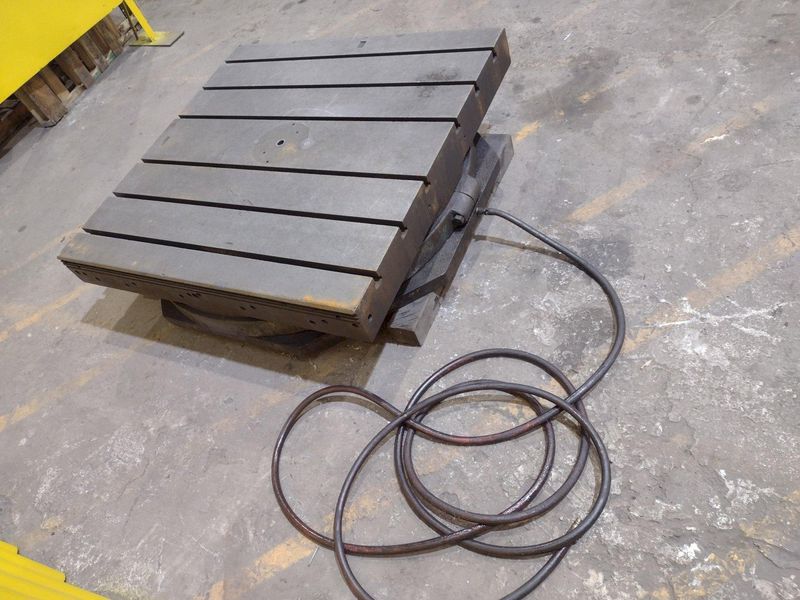 48" X 48" X 27,000 LBS LUCAS PNEUMATIC AIR LIFT ROTARY TABLE: STOCK 19781