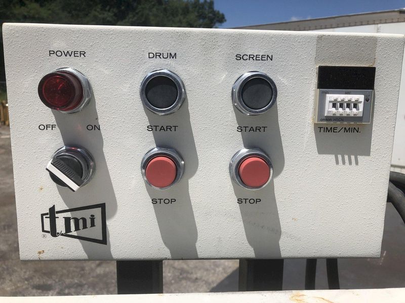 TMI DOMTAR MODEL 71-77 WOOD CHIP CLASSIFIER VARIABLE SLOT THICKNESS TESTER: STOCK #16774