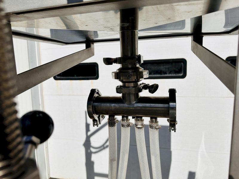 Cozzoli IFLM Four Headed Filler ||  Inline Fill-To-Level  ||  Manual Filler