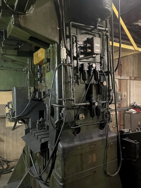 600 TON MINSTER MODEL #90-600 KNUCKLE JOINT KJ PRESS, 6" STROKE: STOCK #18998
