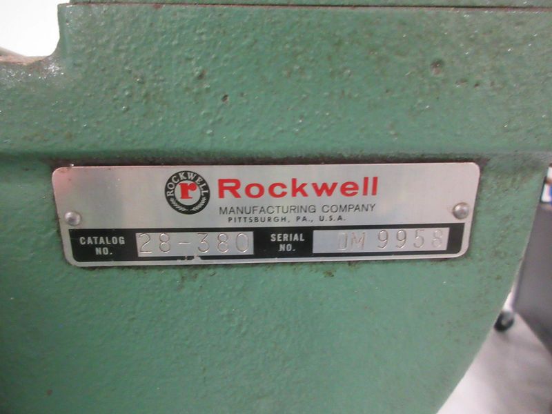 Rockwell/Delta 28-380, 14" Wood and Metal Cutting Vertical Bandsaw- Auction Item