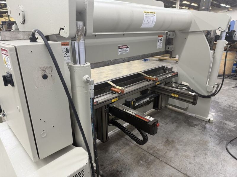 Accurpress 710010 100 Ton x 10′ 3-Axis CNC Hydraulic Press Brake