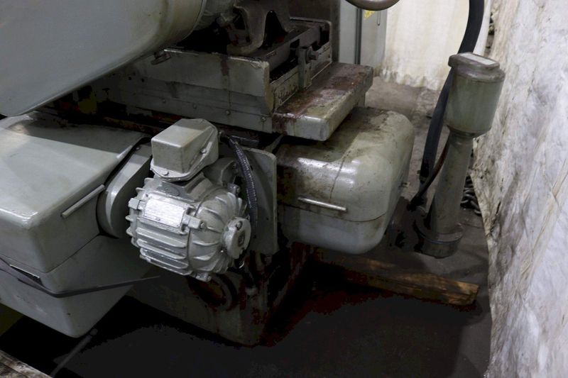6" X 30" NORTON O.D. PLAIN  CYLINDRICAL GRINDER: STOCK #73438
