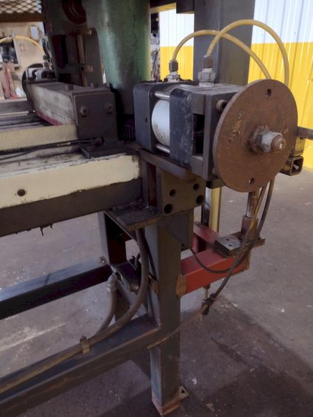 HORIZONTAL MOTORIZED CONVEYOR: STOCK #19562