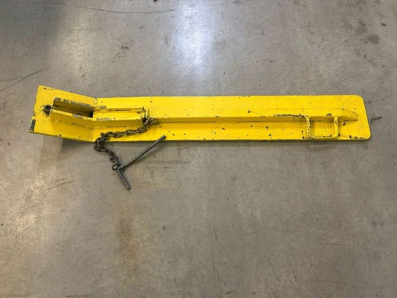 Colt CSHC-100-12 10,000 lb x 12″ Coil Cradle Straightener