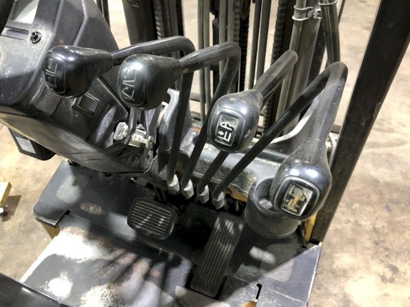 3500 LB MITSUBISHI MODEL FBC18N ELECTRIC FORKLIFT: STOCK 17435