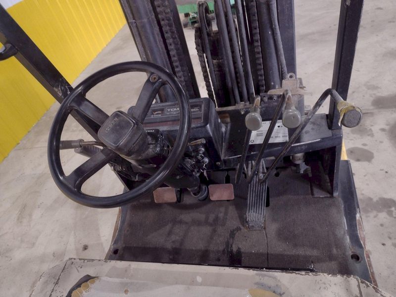 5,550 LB TCM MODEL #FCG30 PROPANE FORKLIFT: STOCK #19593