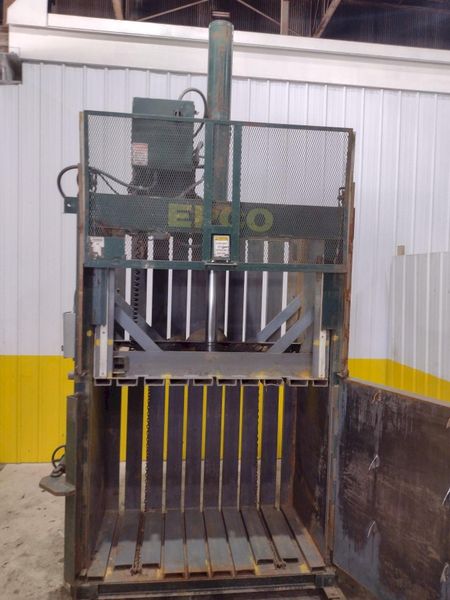 48" X 48" X 24" EPCO VERTICAL HYDRAULIC BALER: STOCK #22919