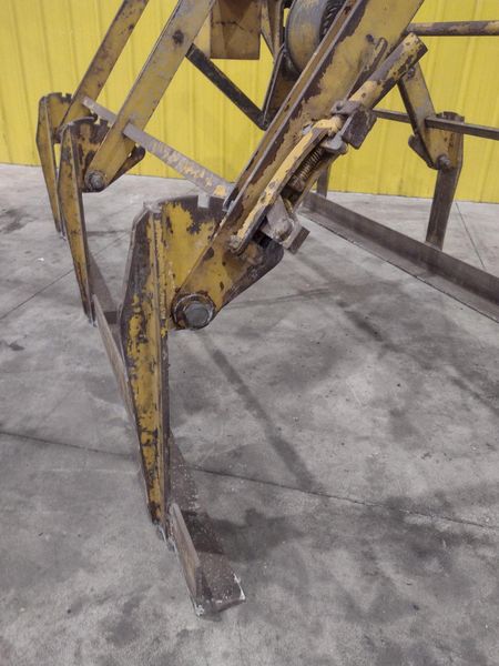 10,000 LBS X 96" CF ADJUSTABLE PLATE & SHEET LIFTER: STOCK #22326