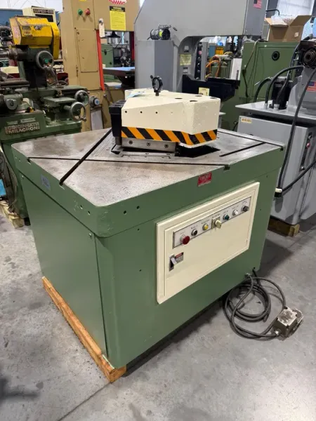 CHICAGO D&K HN-25 ¼” Hydraulic Notcher USA #8134