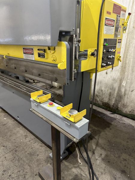 55 TON X 8' PACIFIC HYDRAULIC PRESS BRAKE: STOCK #76972