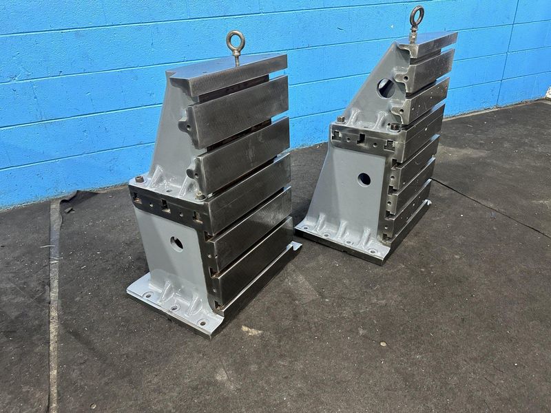 (1) SET OF 16" X 30" T SLOTTED DEVLIEG ANGLE PLATES: STOCK #74302